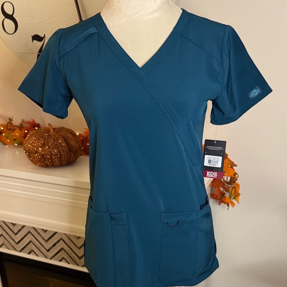 Dickies Teal V-Neck Short Sleeve Top